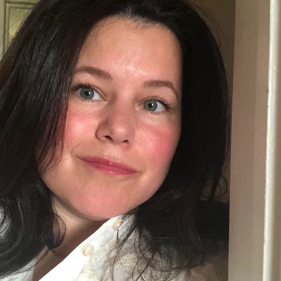 Meet your Posher, Tara - Picture 2 of 5